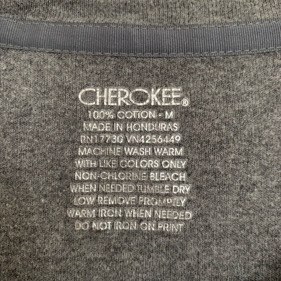 🌟LAST CHANCE🌟EUC Cherokee Gray Long Sleeve T-Shirt - Picture 3 of 3